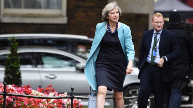 Спряганата за възможен бъдещ премиер на Великобритания - Тереза Мей не изключва депортация заради Брекзита