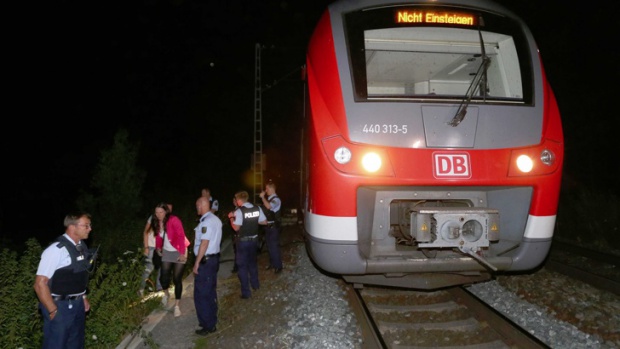 Полицията застреля мъжа, нападнал с брадва пътници в германски влак