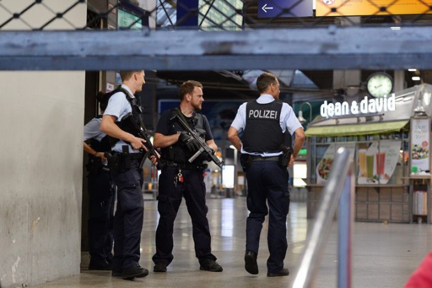 Посланикът ни в Мюнхен: Обстановката бавно се нормализира