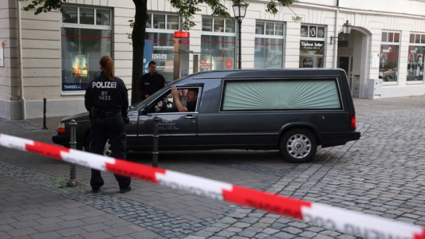 27-годишен сириец е извършил самоубийствения атентат в Германия, има загинал, 12 са ранени
