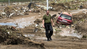 Броят на жертвите при ураганите в Мексико се увеличи