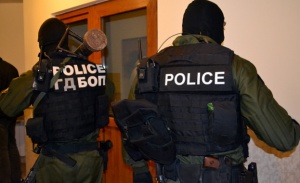 Разбиха престъпна група за трафик на хора във Варна