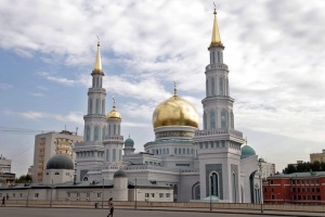 Путин дава милиарди за да защити мюсюлманите в Русия