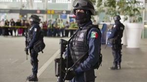 Въоръжени престъпници отвличат 16 посетители на ресторант  в Мексико