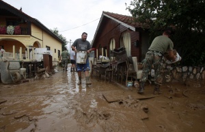 7 жертви и 14 000 души във временни убежища след потопа в Луизиана