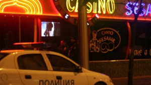 Трима обвинени за въоръжен грабеж на казино в Стамболийски