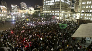 Демонстранти, симпатизиращи на Русеф, блокираха пътища в Бразилия