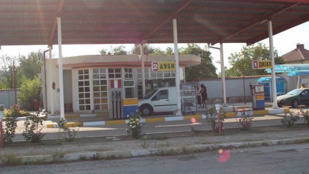 Мотористи ограбиха бензиностанция в Казанлъшко