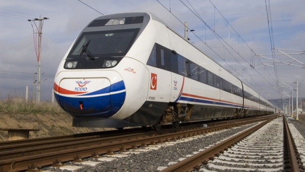 Бърз влак през България свързва Турция с Европа