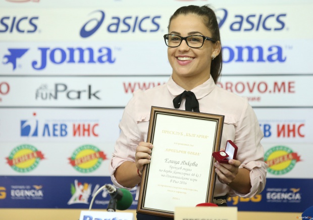Елица Янкова взе "Сребърен сокол" за успеха си в Рио