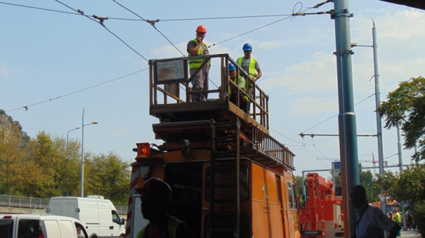 Започна демонтаж на тролейбусни жици в Пловдив