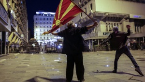Единодушие в Македония: Предсрочни избори на 11 декември