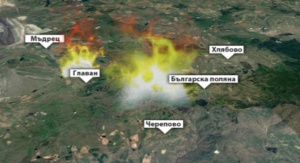 Пожарът край Главан прехвърли просеката на пожарникарите. Застрашава селото