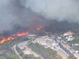 Огнено бедствие в Испания. 1400 души евакуирани