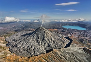 Най-висок код за опасност за вулканите в Камчатка