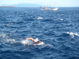 Японец на 73 г. преплува пролива Цугару