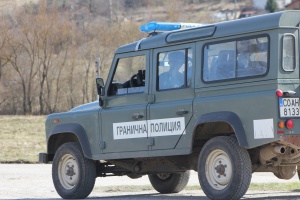 Унгарски полици с термокамери ще помагат на българските граничари
