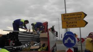 Продължава работата по кръговото на Е-79 край Благоевград