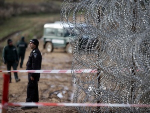 Все повече нелегални мигранти влизат в Сърбия през България