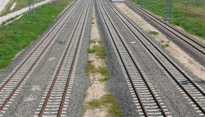 Възрастна жена се размина със смъртта на жп линия в Русе