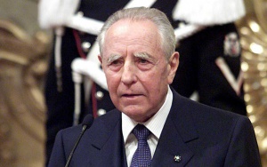 Почина бившият държавен глава на Италия Карло Чампи