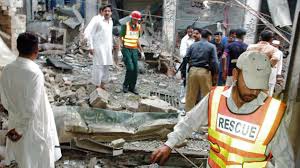 Най-малко 16 са жертвите при самоубийствен атентат в пакистанска джамия