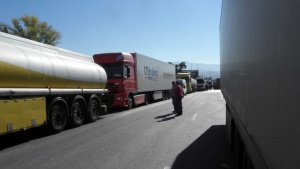 ТИР-ове образуваха 11 километрова колона на ГКПП „Капитан Андреево”