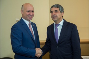 Плевнелиев и Филип обсъдиха откриването на българско консулство в Молдова