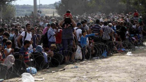 Билд: Атина умишлено е преброила повече бежанци