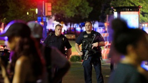 Полицията в Хюстън застреля чернокож, открил стрелба в търговски комплекс