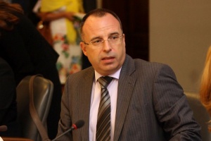 Порожанов: Плодовете в училище поскъпват от миене и транспорт