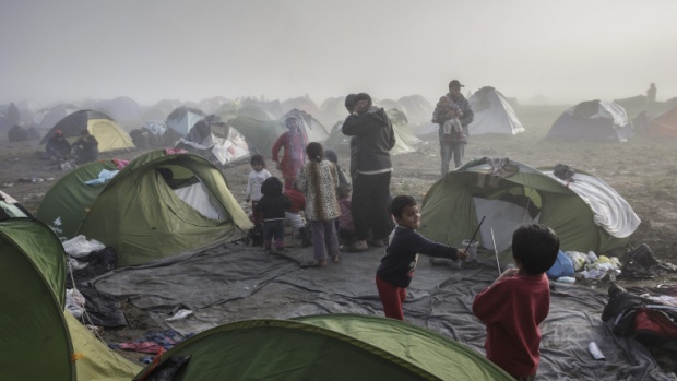„Катимерини“: Увеличава се мигрантският натиск на гръцко-македонската граница