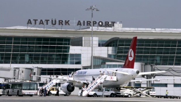 На летището в Истанбул заловиха жена от Кюрдската работническа партия, подготвяла атентат в града
