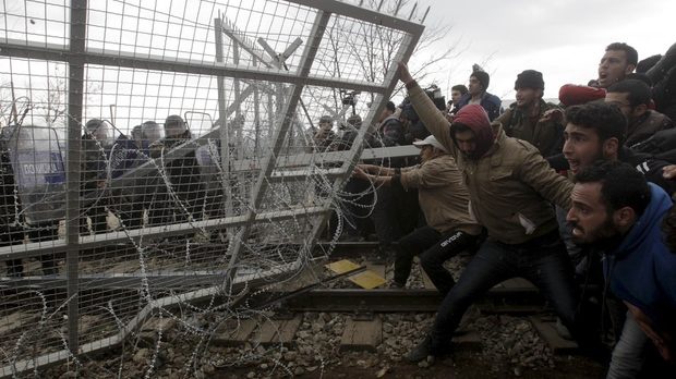 България поиска от Брюксел 160 млн. евро за справяне с бежанската криза