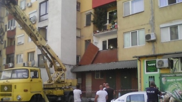 Бетонен блок от тераса падна върху мъж в Димитровград