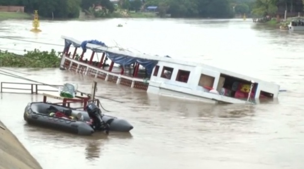 Нещастен случай в Тайланд. Туристическа лодка потъна, има жертви
