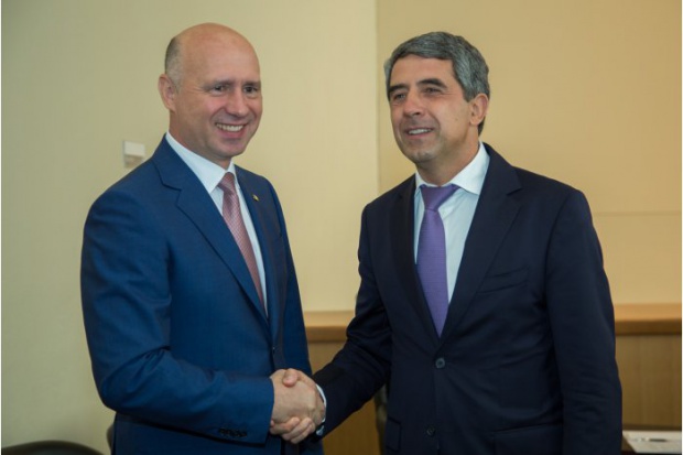 Плевнелиев и Филип обсъдиха откриването на българско консулство в Молдова