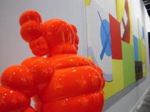 "Тоалетен придружител" на арт изложението "Фрийз Лондон"