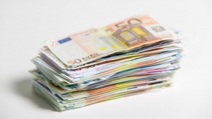 8 души са арестувани за изработване на 3 млн. фалшиви евро