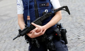 Наръгаха с нож двама полицаи в Брюксел, мъжът е свързан с джихадисти