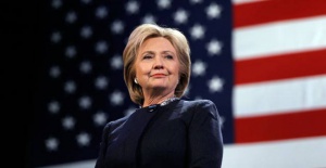 "Уикилийкс" пусна компромати за кандидат-президента на САЩ Хилъри Клинтън