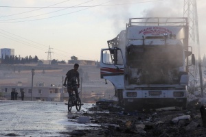 Експерти: Нападението над хуманитарния конвой в Сирия е било от въздуха