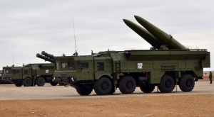 Русия прехвърля оперативно-тактически "Искендер-М" ракети за военно учение