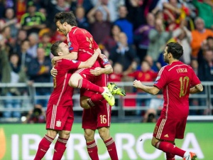 Испания и Италия се наложиха над националите на Албания и Македония