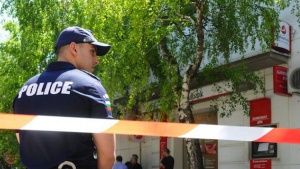 Полицията в Бургас задържа 25-годишен, убил публично улична котка