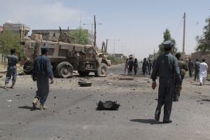 Кола бомба взе живота на най-малко 14 души в Афганистан