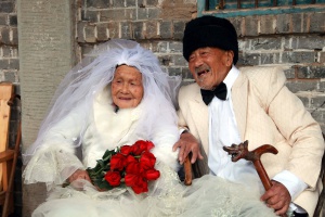 114-годишна китайка се ожени за по-млад мъж от нея с 40 години