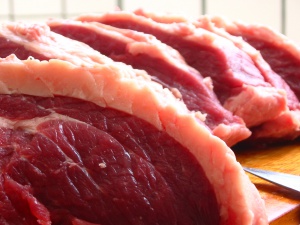 13 тона месо с изтекъл срок беше конфискуван във Варна