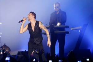Depeche Mode тръгват на турне с новия си албум през 2017-а