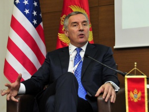 Джуканович печели с мнозинство на изборите в Черна гора